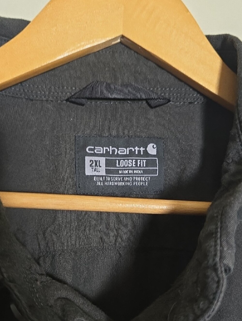 Carhartt Men’s Black Short-Sleeve Button-Down Work Shirt - Picture 2 of 9